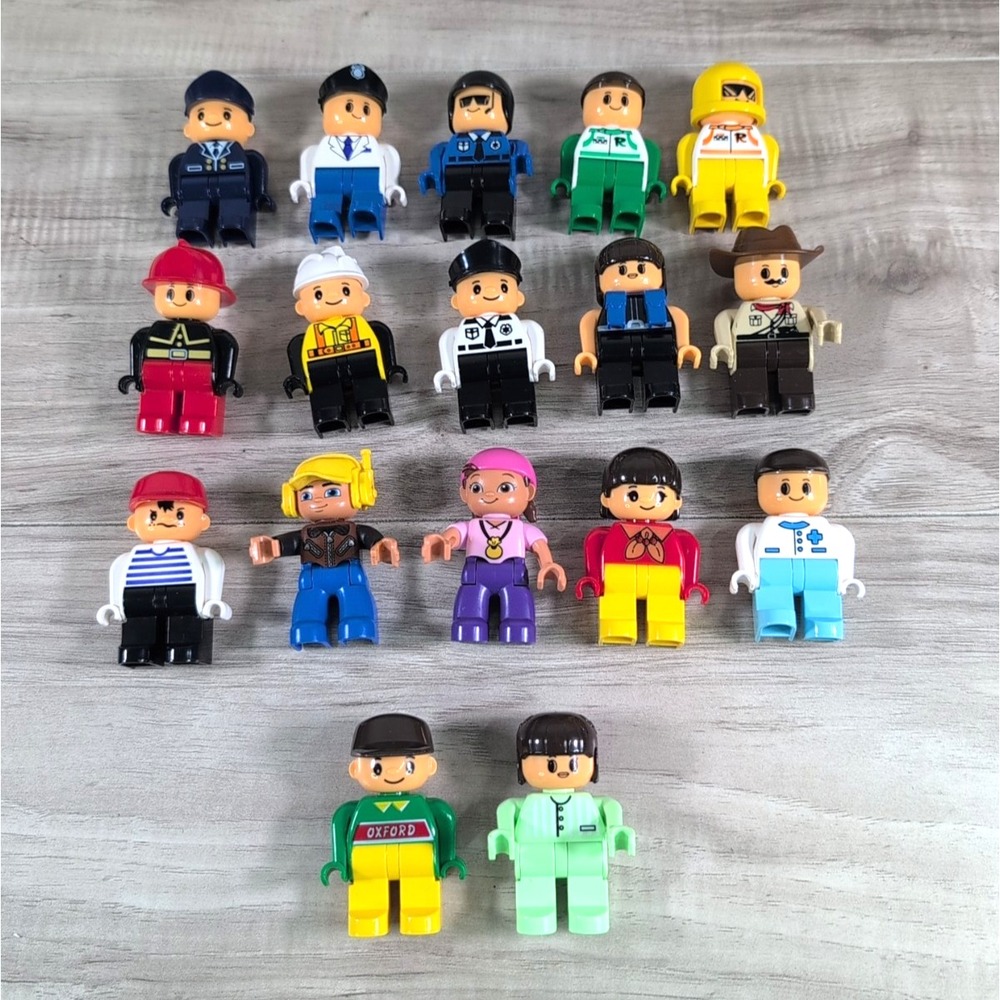 LEGO Duplo Toy Lot Of 17 Action Figures Police , Drivers and more
